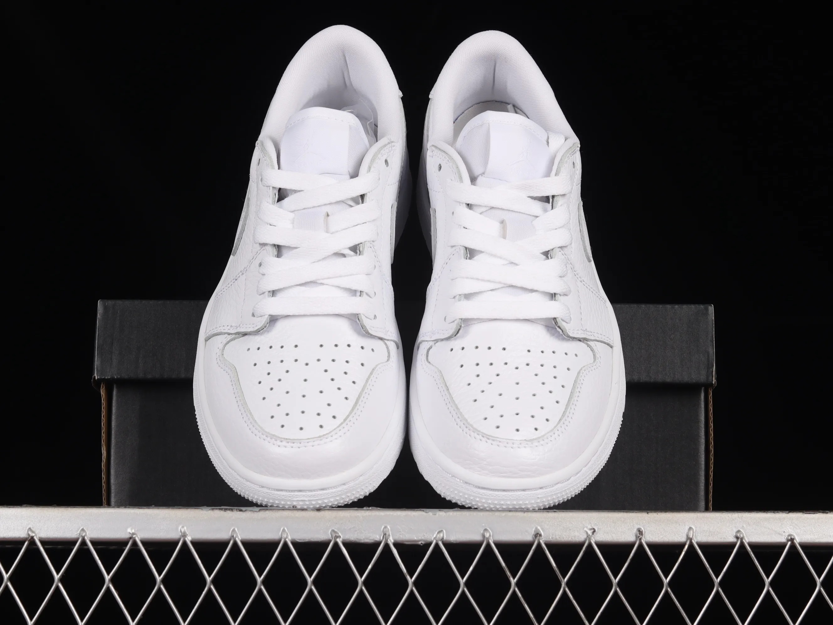 All categories Air Jordan Jordan series basketball shoes Air Jordan 1 Low G version pure original Air Jordan 1 Low Golf "Triple White" AJ1 Joe 1 new golf version all white color DD9315-101